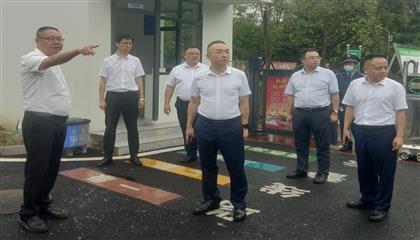 遂寧興業(yè)集團(tuán)召開“問題大排查、作風(fēng)大整治、工作大提升”專項(xiàng)行動(dòng)現(xiàn)場推進(jìn)會(huì)